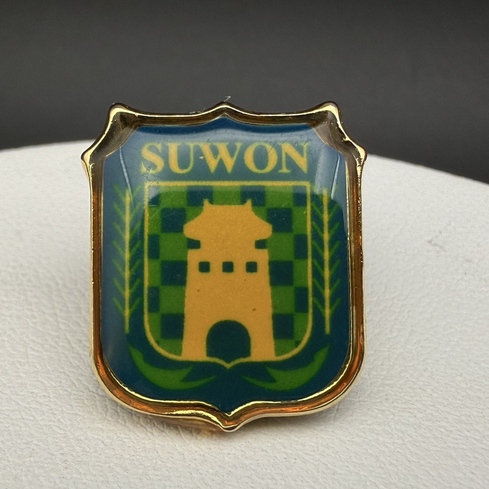Vintage Suwon South Korea City Crest Enamel Lapel Pin Korean Souvenir Badge